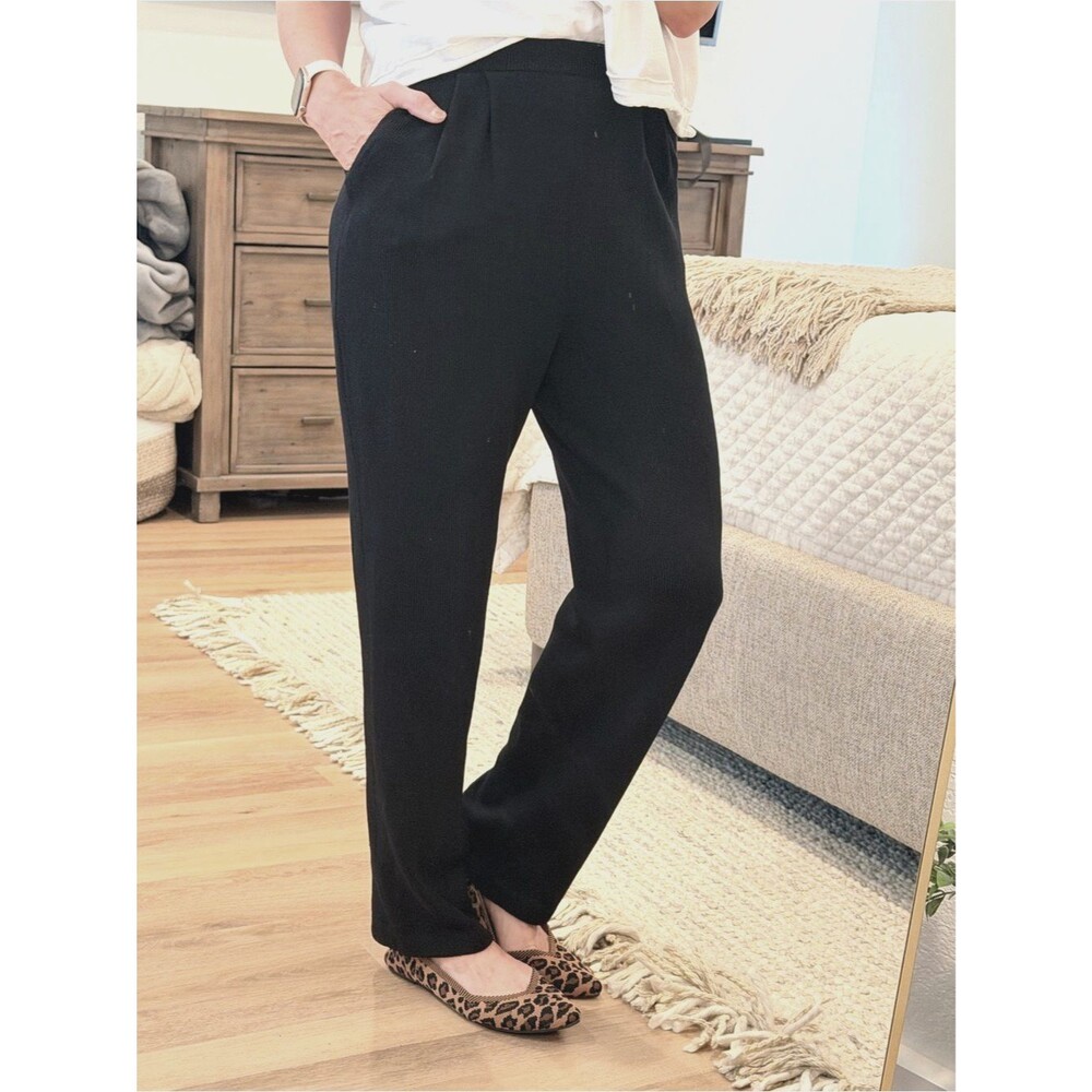St. John Basics Vintage Santana Knit Pleated Straight Leg Pants in Black size 4
